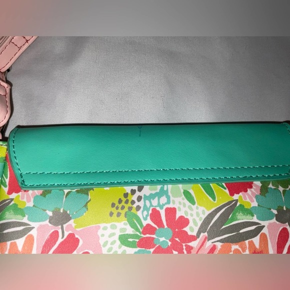 TARGET PINK GREEN YELLOW FLORAL FAUX LEATHER GIRLS SHOULDER BAG PURSE - Picture 9 of 10